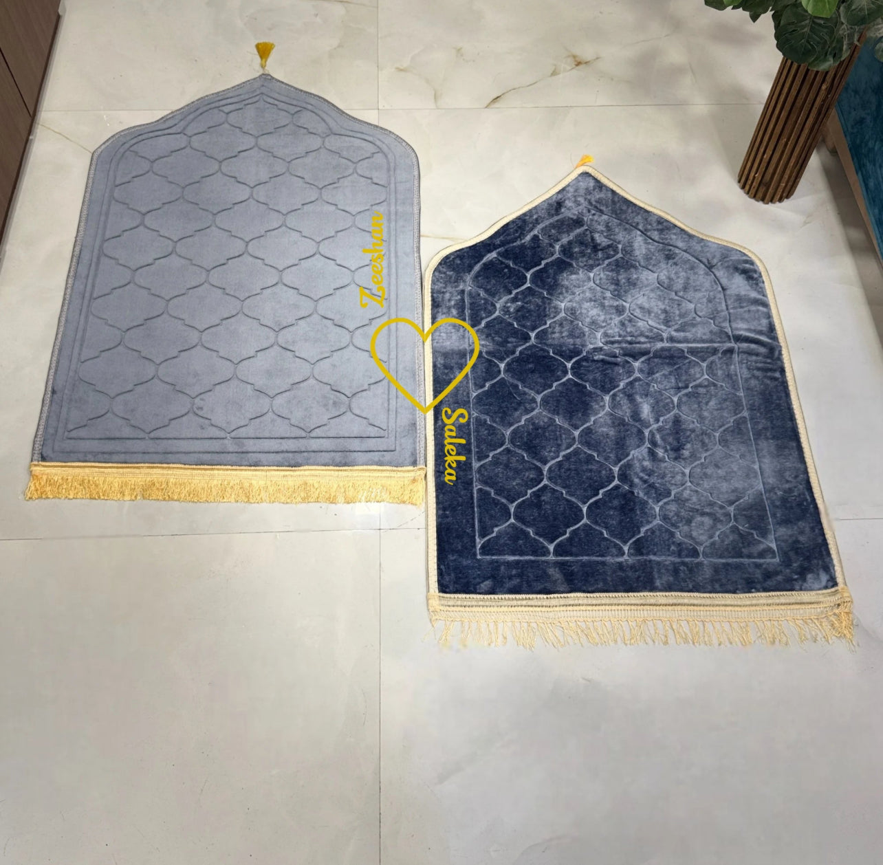 Couple mats with heart