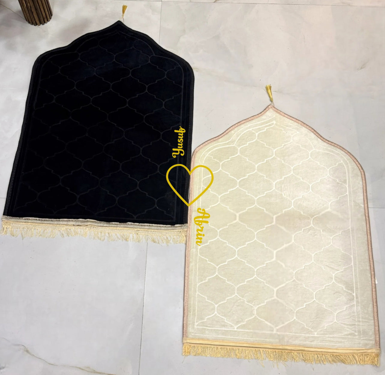 Couple mats with heart